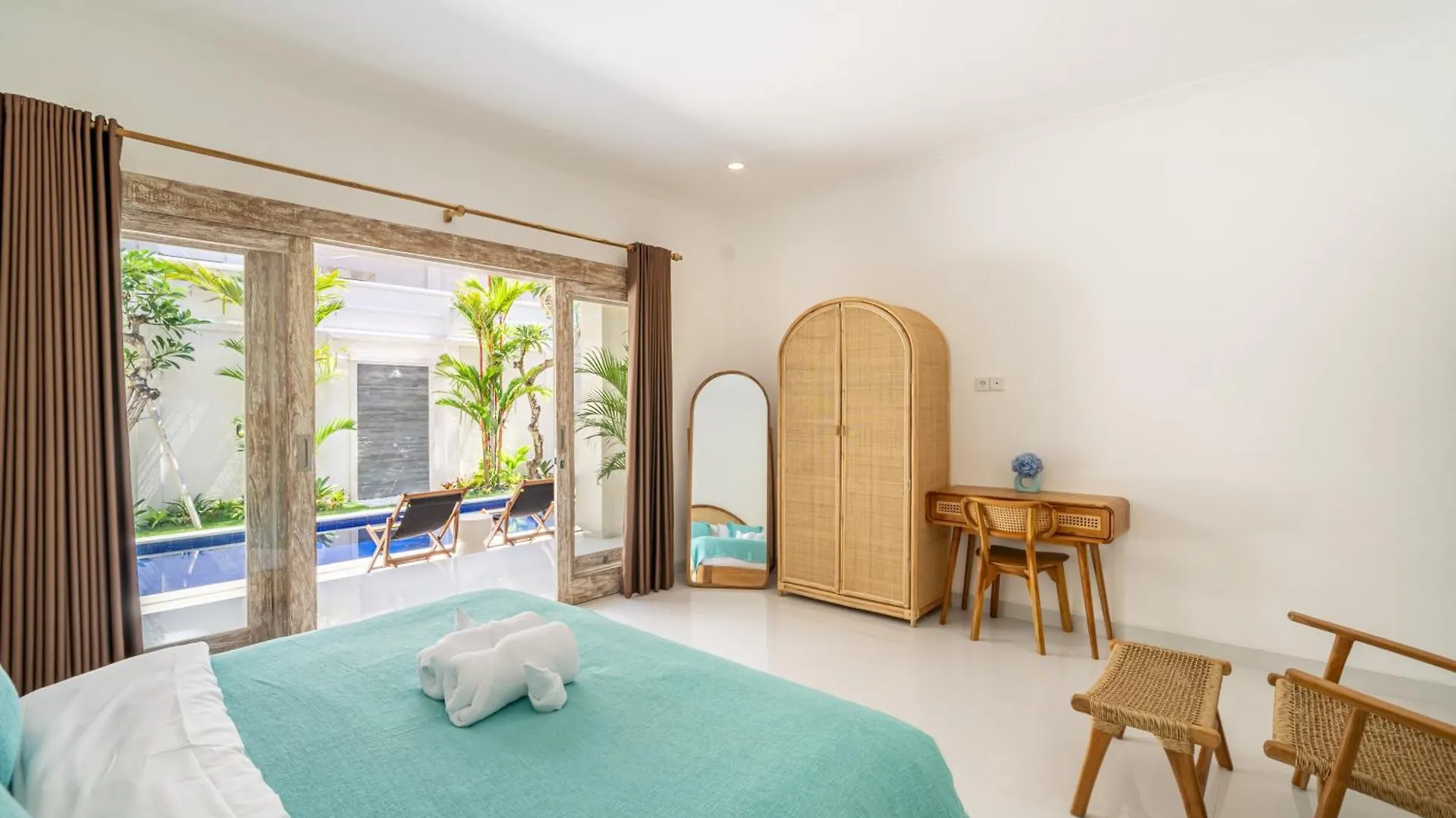 Semera - Luxury Brand New Villa With A Spacious Pool In The Prime Location Kerobokan  0*, Kerobokan (Bali)